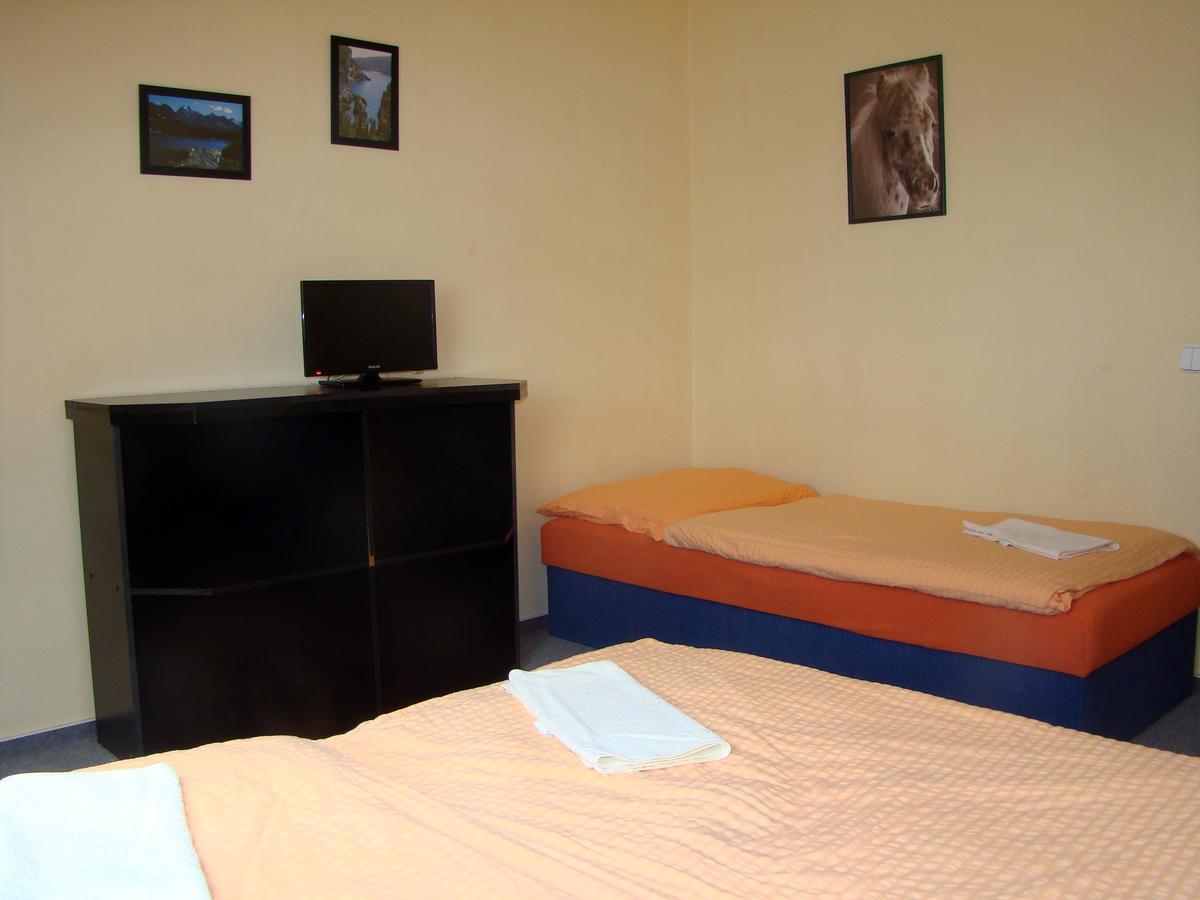 Restaurace Penzion Rafael Dlouhá Brtnice Habitación foto